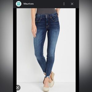 Maurices Edgely High Rise Super Skinny Frayed Hem Jeans